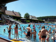 Nichtschwimmer mit Rutsche